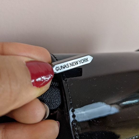 Gunas New York Emily Vegan Leather Crossbody/Clutch Handbag (like new) - Picture 6 of 11